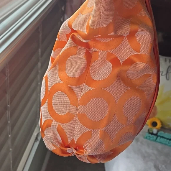 Coach Poppy Op Art Nwot Vibrant Orange Tote with Pink Highlights NWOT - Picture 9 of 17